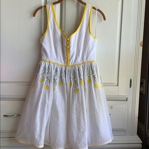 Beautiful eyelet sundress tulle skirt Size Small